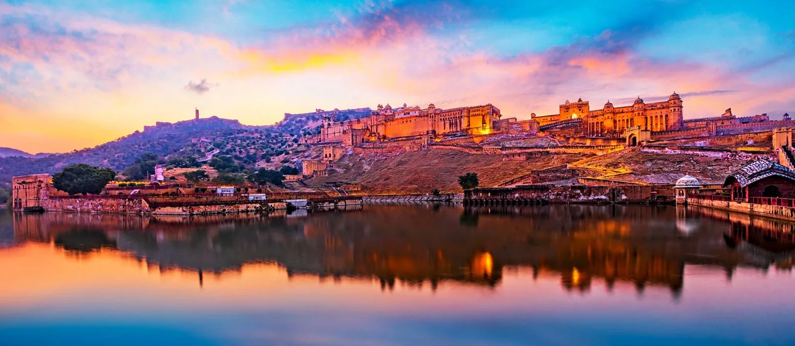 Amber-Fort-and-Maota-Lake-Jaipur-Rajasthan-India