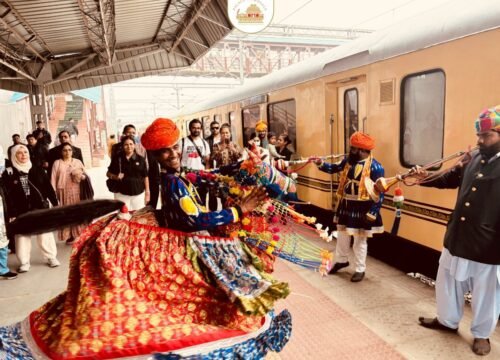 Luxury Train Travel in India for Seniors: A Regal Sojourn on the Palace on Wheels