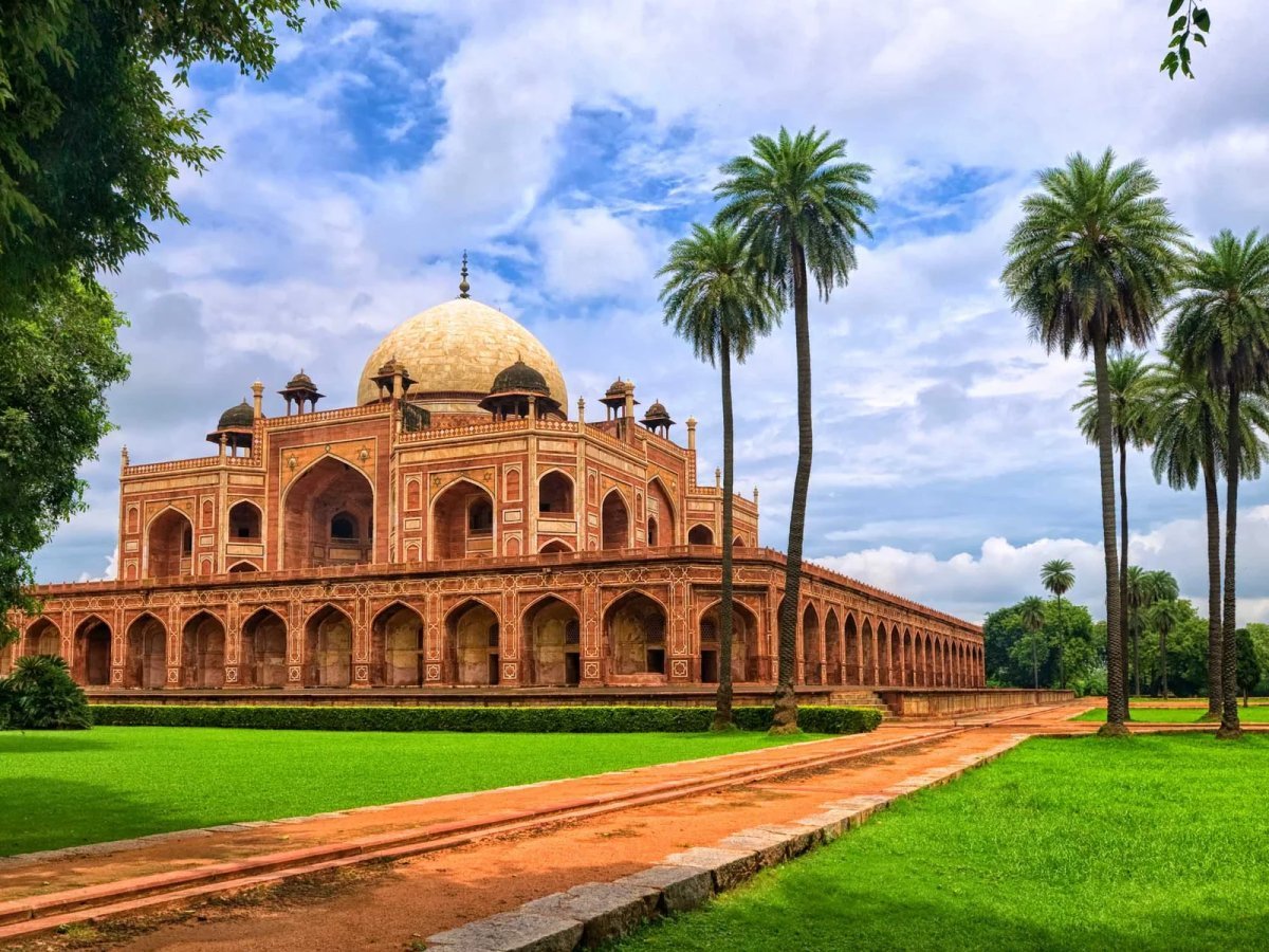 The Ultimate Indian Royal Palace Train Journey: A Sojourn of Splendor